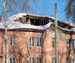 Крыша многоквартирного дома обрушилась в Арзамасе - фото 1