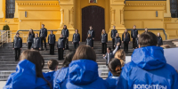 Патриотический флешмоб ко Дню воссоединения Крыма собрал 1000 нижегородцев - Комсомольская Правда