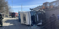 Фура с прицепом рухнула с виадука на проспекте Ленина в Нижнем Новгороде - НИА Нижний Новгород