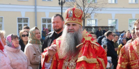 Шли Крестным ходом и ели гигантский кулич: как прошла Пасха в Нижнем Новгороде — фоторепортаж - фото 3 - vGorodeN.Ru