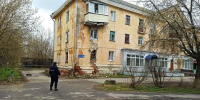 Власти опровергли слухи о расселении жителей треснувшего дома в Балахне в бараки - фото 1 - vGorodeN.Ru