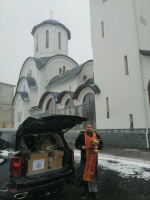 Клирик Московского благочиния благословил отправку гуманитарного груза в зону СВО