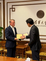 Герман Греф получил статус Distinguished Visiting Professor в Университете Цинхуа