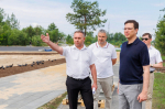 Глава Нижнего Новгорода Юрий Шалабаев проверил ход благоустройства двух самых крупных пространств, которые меняют свой облик в этом году по нацпроекту