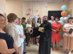 Представители Дивеевского благочиния поздравили социальных работников с профессиональным праздником