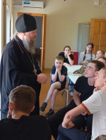 Клирик Приокского благочиния провел духовную беседу с воспитанниками лагеря «Хочу стать десантником»