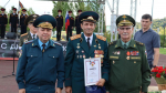Под звуки праздничных орудий