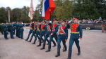 Под звуки праздничных орудий