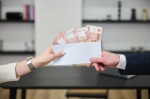 Схему коммерческого подкупа на 2 млн рублей раскрыли в Нижнем Новгороде