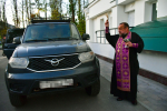 Клирик Автозаводского благочиния благословил отправку гуманитарного груза в зону СВО