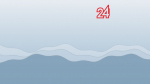 Раскрытый блокнот и ручка на деревянном столе у окна в пасмурный день в Нижнем Новгороде